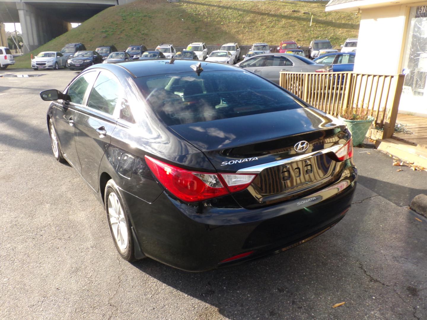 2013 Black Hyundai Sonata GLS (5NPEB4AC3DH) with an 2.4L L4 DOHC 16V engine, 6-Speed Automatic transmission, located at 5700 Curlew Drive, Norfolk, VA, 23502, (757) 455-6330, 36.841885, -76.209412 - Photo#11